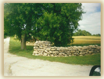 Limestone fence Waupun